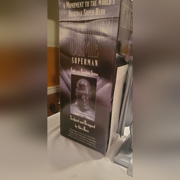 LIMITED EDITION- Alex Ross SIGNED- Kingdom Come Superman Statue - Picture 2 of 11